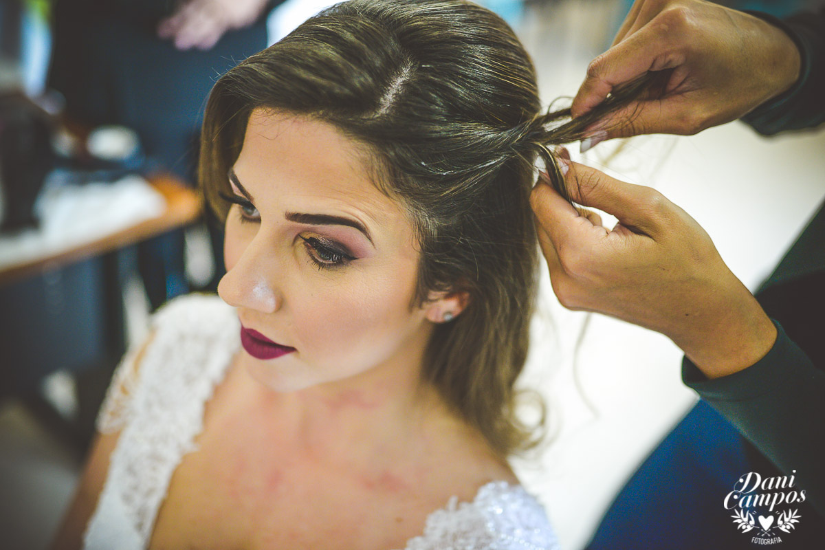 casamento na praia casar de dia fotografia de casamento noiva noivo casamento pé na areia fotografos no litoral dani campos fotografia vestido de noiva