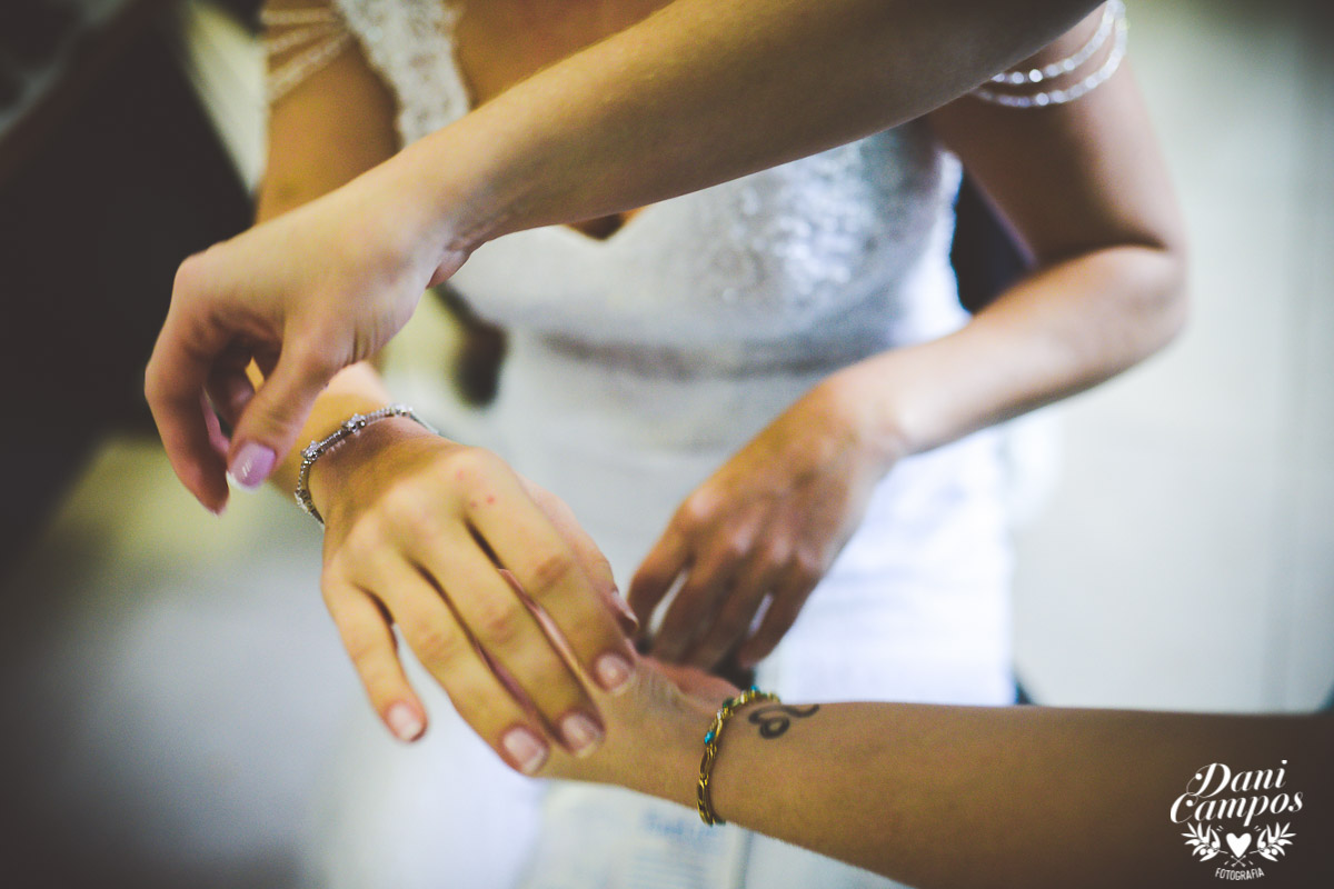 casamento na praia casar de dia fotografia de casamento noiva noivo casamento pé na areia fotografos no litoral dani campos fotografia vestido de noiva