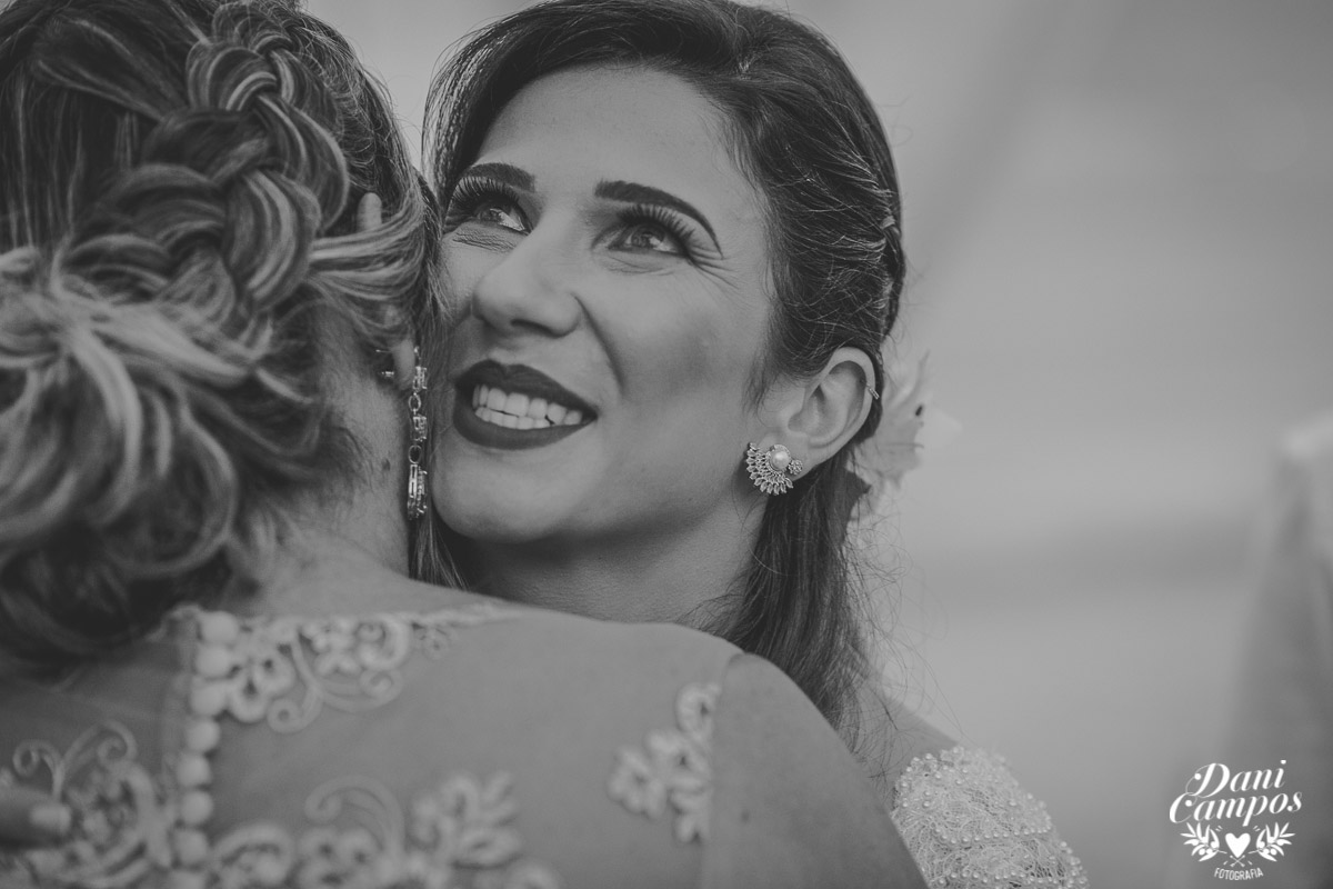 casamento na praia casar de dia fotografia de casamento noiva noivo casamento pé na areia fotografos no litoral dani campos fotografia vestido de noiva