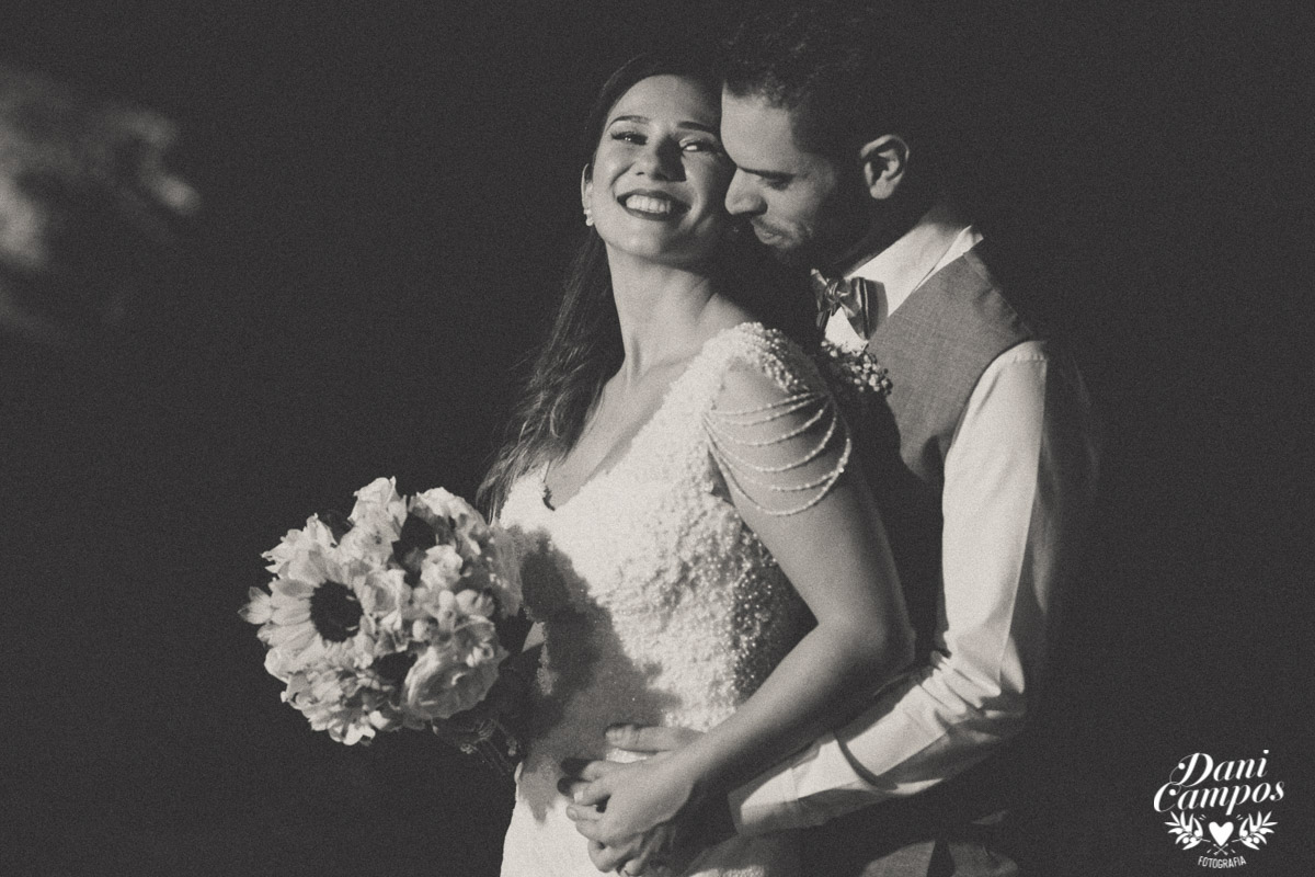casamento na praia casar de dia fotografia de casamento noiva noivo casamento pé na areia fotografos no litoral dani campos fotografia vestido de noiva