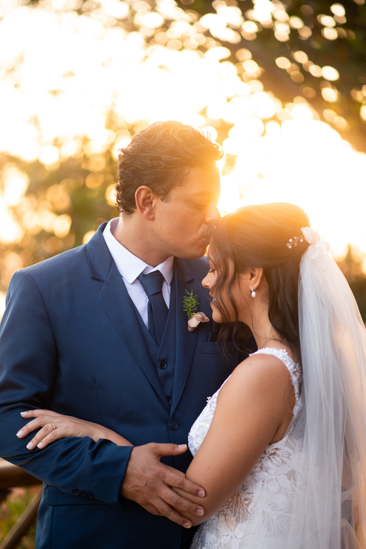 Casar na praia casando na Ilhabela casar de dia fotógrafo de casamento wedding day dia de casar fotógrafo no litoral noiva vestido de noiva madrinhas casamento na praia