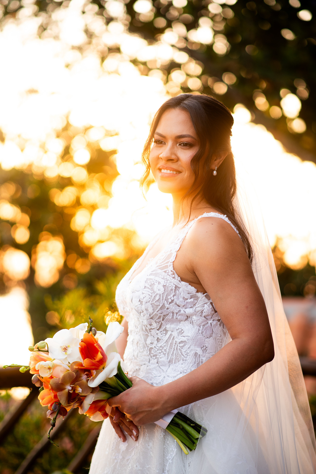 Casar na praia casando na Ilhabela casar de dia fotógrafo de casamento wedding day dia de casar fotógrafo no litoral noiva vestido de noiva madrinhas casamento na praia