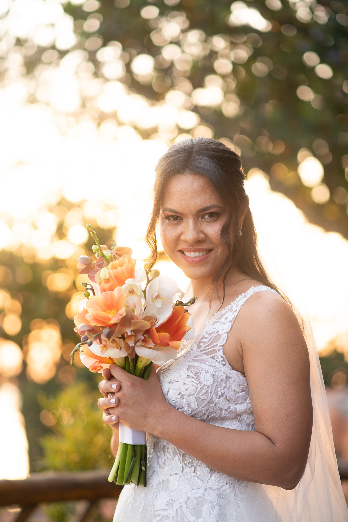 Casar na praia casando na Ilhabela casar de dia fotógrafo de casamento wedding day dia de casar fotógrafo no litoral noiva vestido de noiva madrinhas casamento na praia