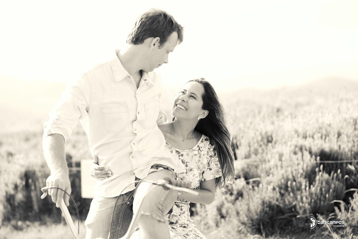 pre wedding, fotografo casamento, lavandario em cunha, ensaio lavandario, ensaio retro, pre casamento, fotografo caraguatatuba-sp, noiva,noivo, trash the dress em cunha