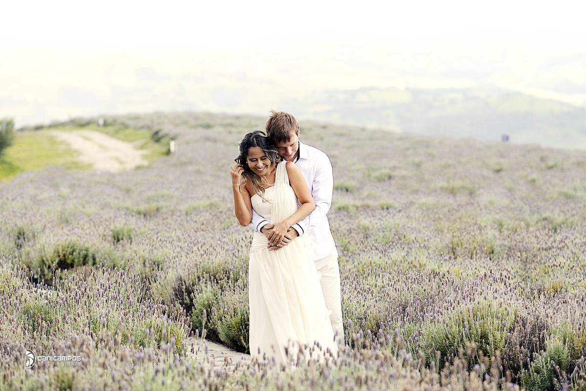 pre wedding, fotografo casamento, lavandario em cunha, ensaio lavandario, ensaio retro, pre casamento, fotografo caraguatatuba-sp, noiva,noivo, trash the dress em cunha