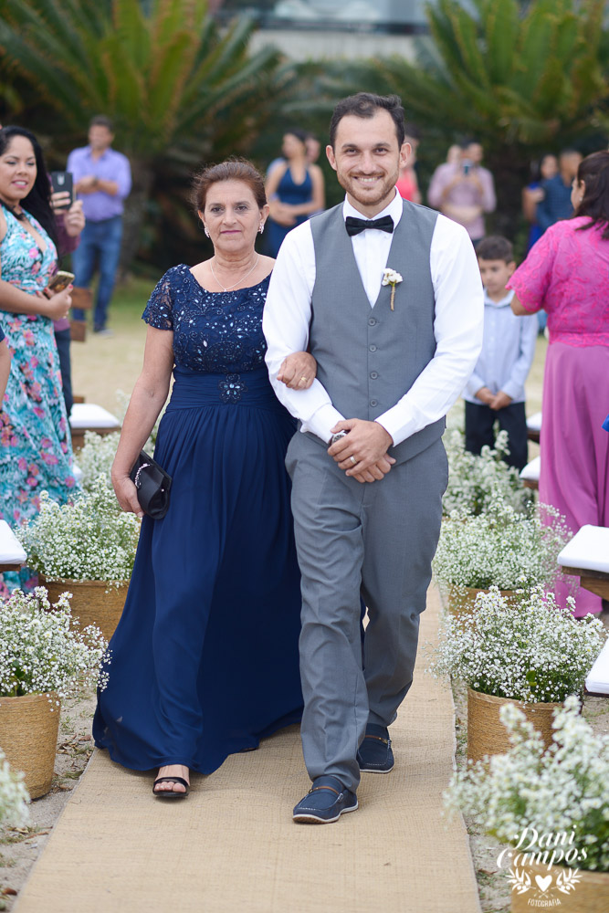 casamento na praia casar de dia fotografos no litoral caraguatuba ilha bela noiva noivo casar de dia casamento pe na areia