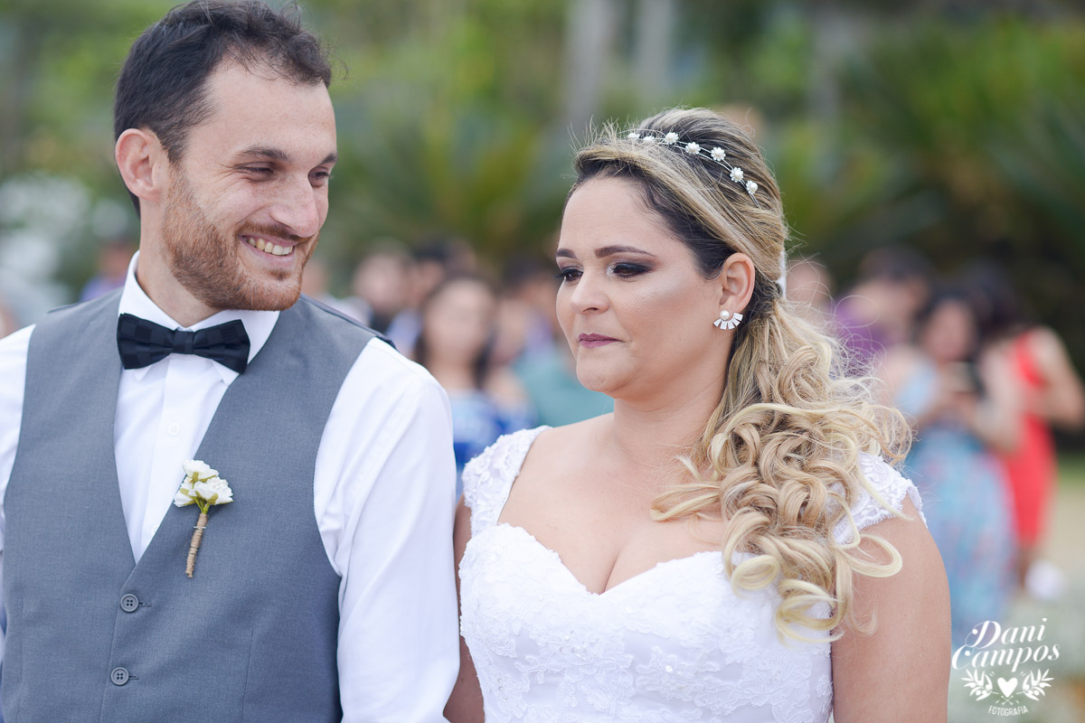 casamento na praia casar de dia fotografos no litoral caraguatuba ilha bela noiva noivo casar de dia casamento pe na areia