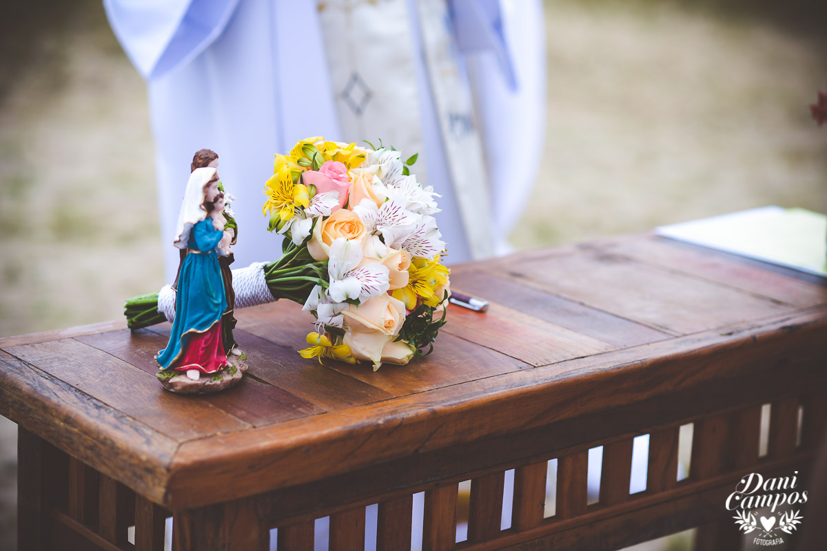 casamento na praia casar de dia fotografos no litoral caraguatuba ilha bela noiva noivo casar de dia casamento pe na areia