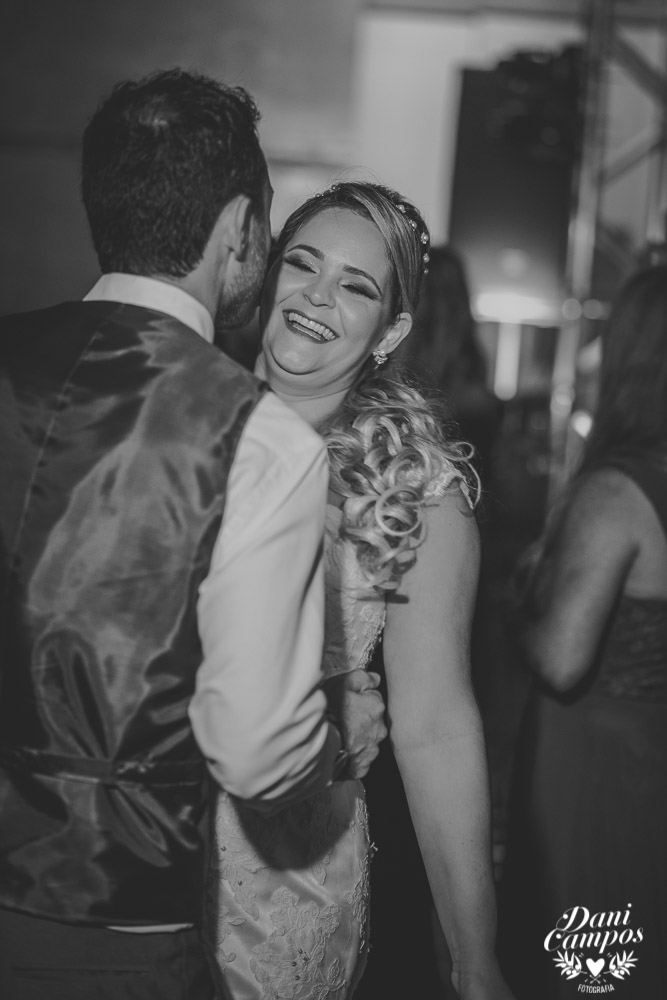 casamento na praia casar de dia fotografos no litoral caraguatuba ilha bela noiva noivo casar de dia casamento pe na areia