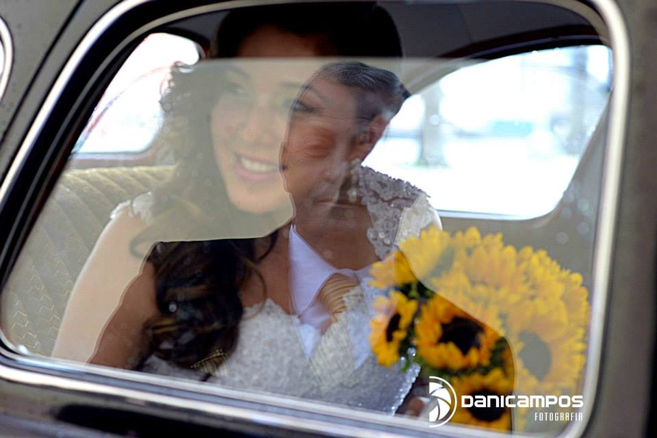 dani campos fotografa, fotografo de casamento, noiva , fotos making of da noiva, making of do noivo, fotos vestidos de noiva, terno, igreja matriz sao sebastiao - sp, fotografo litoral norte sao paulo, casamento de dia, casamento igreja, chuva de arroz, f