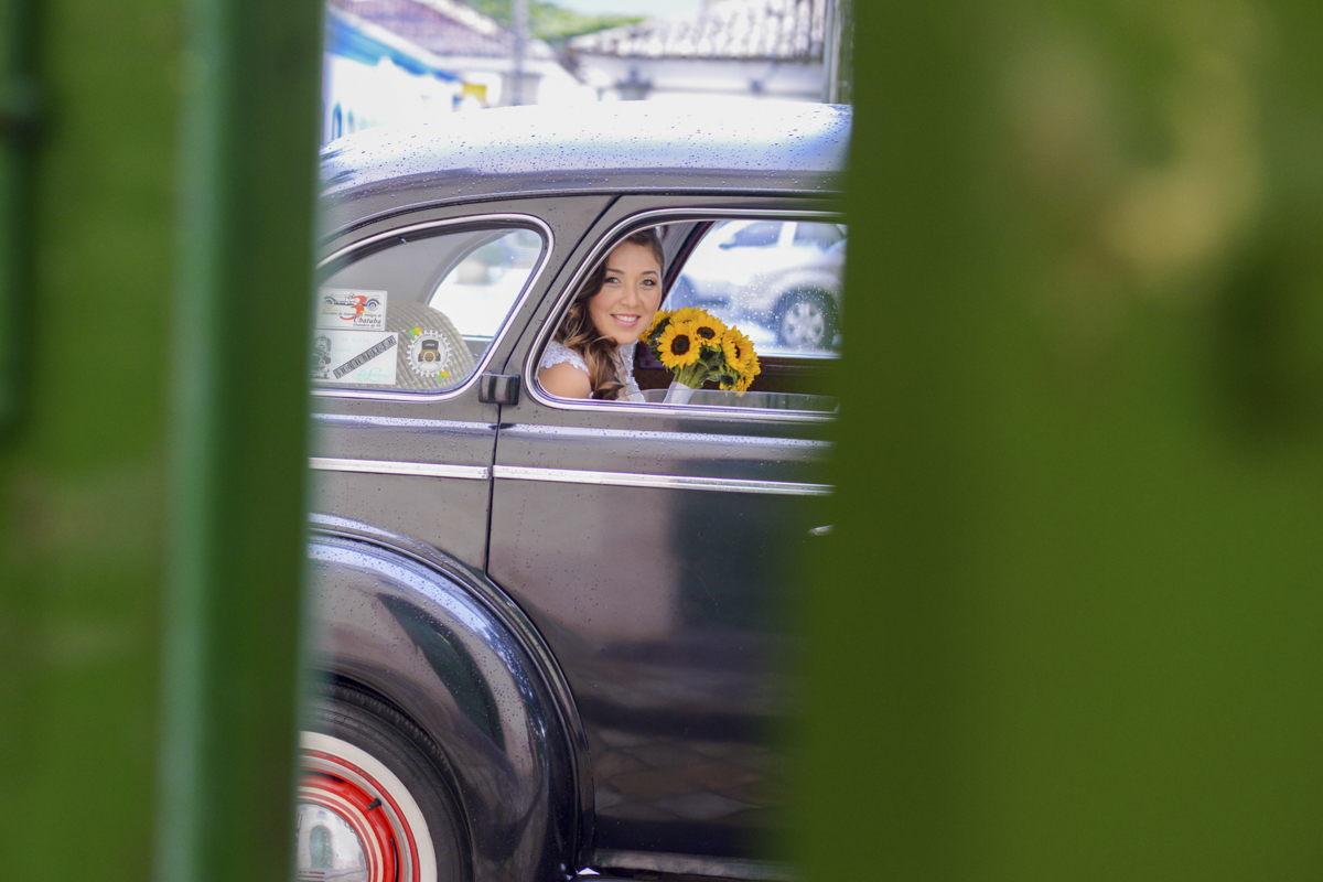 dani campos fotografa, fotografo de casamento, noiva , fotos making of da noiva, making of do noivo, fotos vestidos de noiva, terno, igreja matriz sao sebastiao - sp, fotografo litoral norte sao paulo, casamento de dia, casamento igreja, chuva de arroz, f