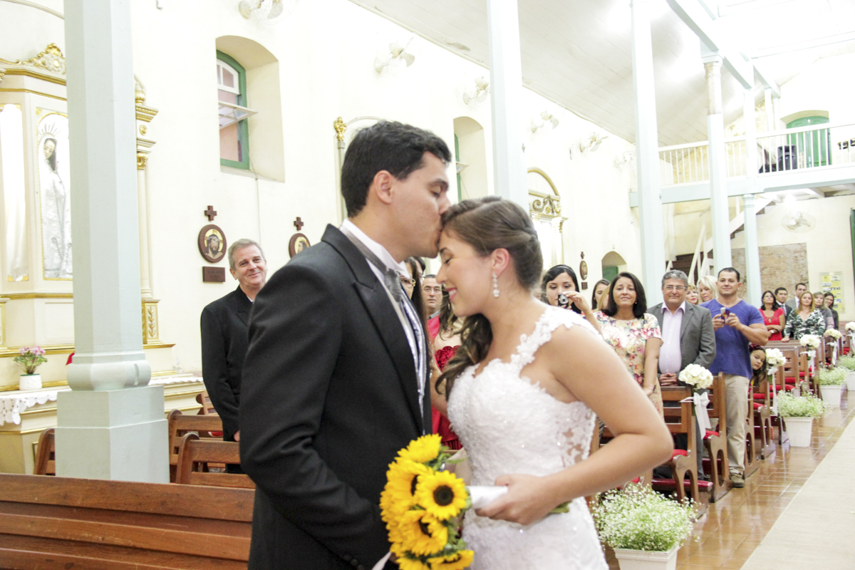 dani campos fotografa, fotografo de casamento, noiva , fotos making of da noiva, making of do noivo, fotos vestidos de noiva, terno, igreja matriz sao sebastiao - sp, fotografo litoral norte sao paulo, casamento de dia, casamento igreja, chuva de arroz, f