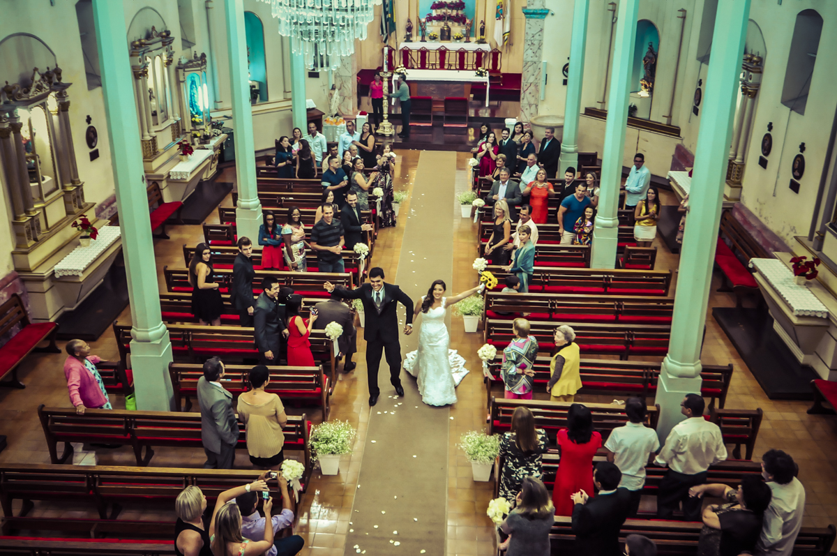 dani campos fotografa, fotografo de casamento, noiva , fotos making of da noiva, making of do noivo, fotos vestidos de noiva, terno, igreja matriz sao sebastiao - sp, fotografo litoral norte sao paulo, casamento de dia, casamento igreja, chuva de arroz, f