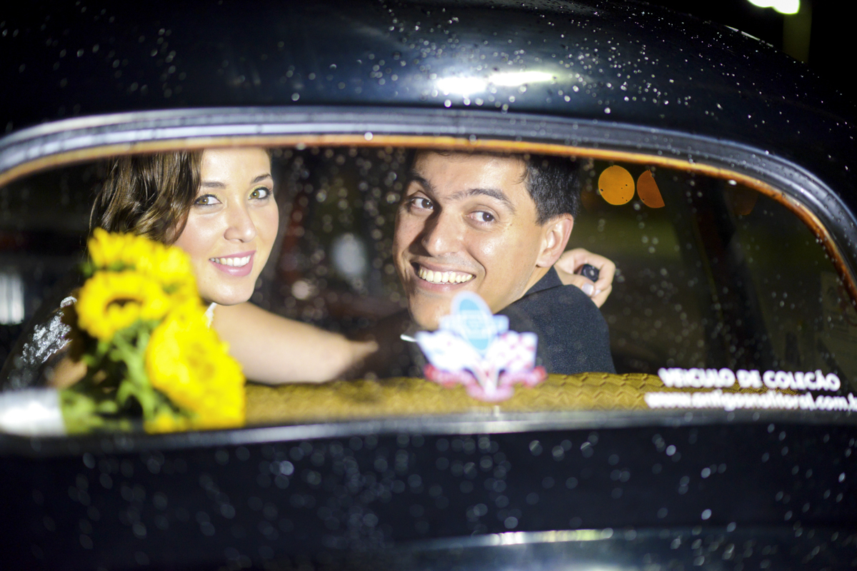 dani campos fotografa, fotografo de casamento, noiva , fotos making of da noiva, making of do noivo, fotos vestidos de noiva, terno, igreja matriz sao sebastiao - sp, fotografo litoral norte sao paulo, casamento de dia, casamento igreja, chuva de arroz, f