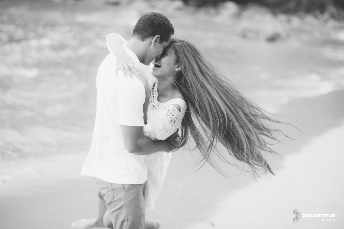 dani campos fotografa, fotografo de casamento, noiva , fotos making of da noiva, making of do noivo, fotos vestidos de noiva, terno, igreja matriz sao sebastiao - sp, fotografo litoral norte sao paulo, casamento de dia, casamento igreja, chuva de arroz, f