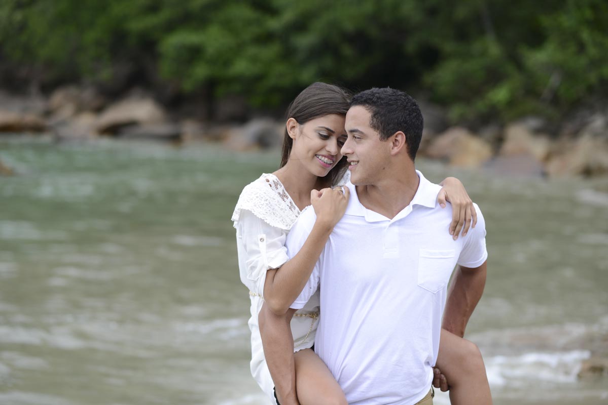 dani campos fotografa, fotografo de casamento, noiva , fotos making of da noiva, making of do noivo, fotos vestidos de noiva, terno, igreja matriz sao sebastiao - sp, fotografo litoral norte sao paulo, casamento de dia, casamento igreja, chuva de arroz, f