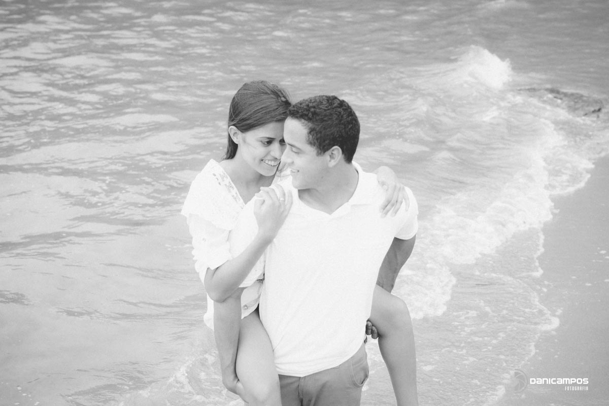 dani campos fotografa, fotografo de casamento, noiva , fotos making of da noiva, making of do noivo, fotos vestidos de noiva, terno, igreja matriz sao sebastiao - sp, fotografo litoral norte sao paulo, casamento de dia, casamento igreja, chuva de arroz, f