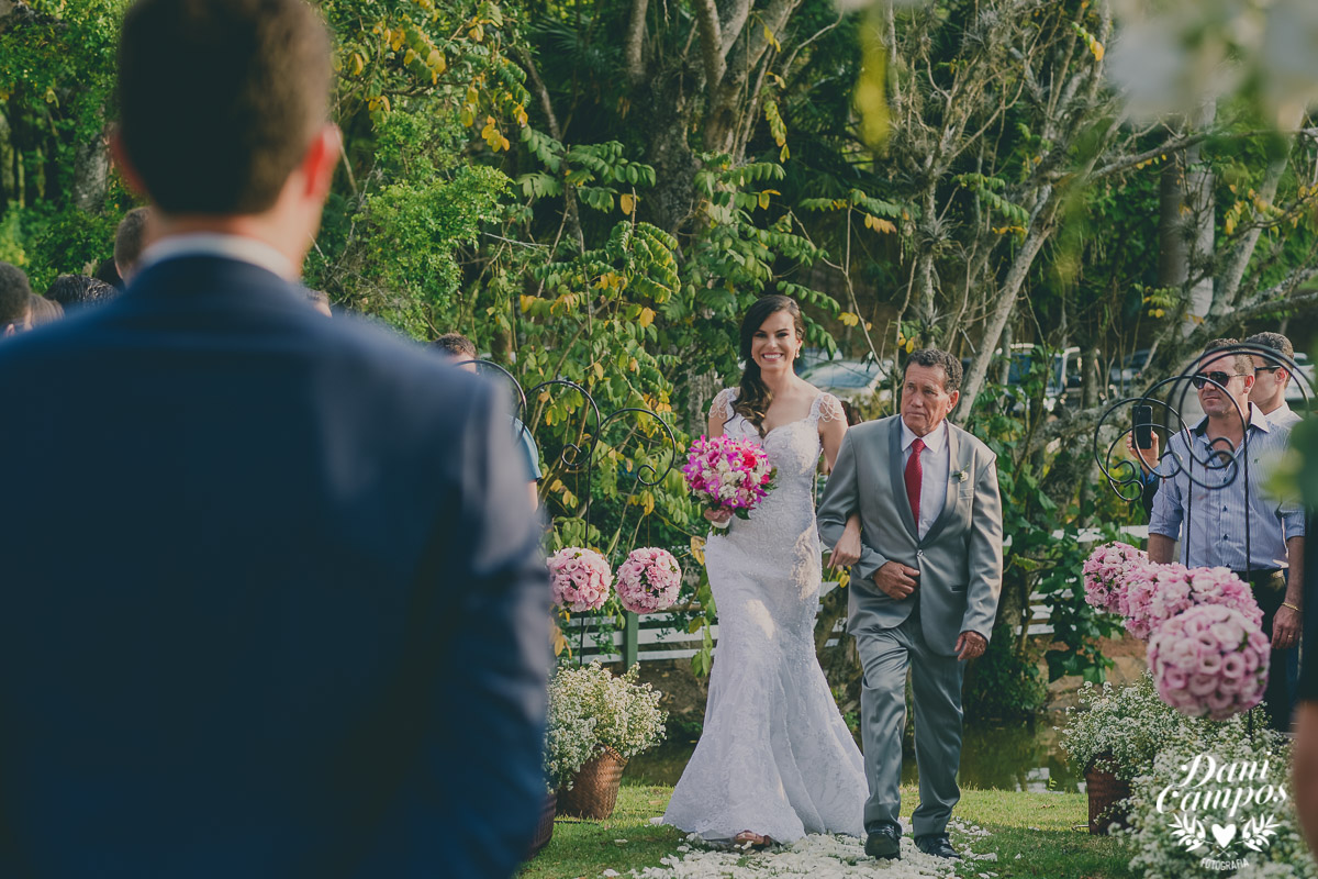 casamento no campo fotografia de casamento fotografos no litoral dani campos fotografica recanto santa barbara jambeiro litoral norte fotografia wedding noiva noivo making of