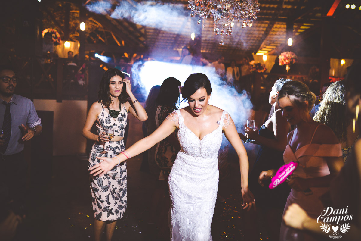 casamento no campo fotografia de casamento fotografos no litoral dani campos fotografica recanto santa barbara jambeiro litoral norte fotografia wedding noiva noivo making of