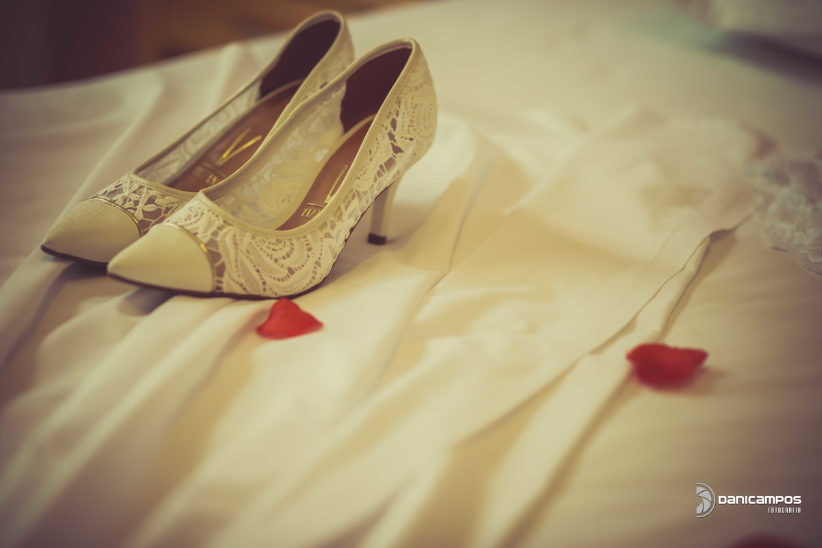 dani campos fotografia, fotografia de casamento, fotografos no litoral, noivas, casamento, casamento na praia, casamento na igreja, amor de noiva, vestidos de noivas, litoral de sao paulo, dia da noiva, caraguatatuba, sao sebastiao, ilhabela, casar de dia