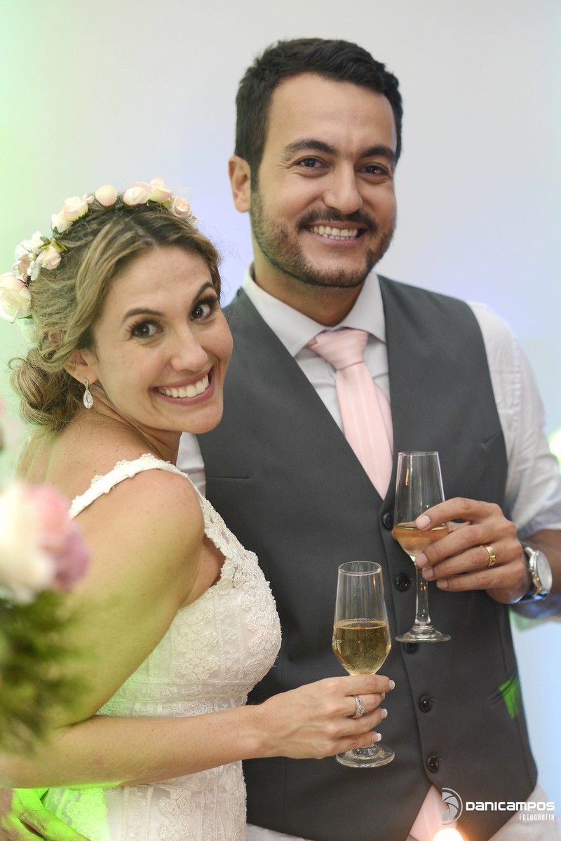 dani campos fotografia, fotografia de casamento, fotografos no litoral, noivas, casamento, casamento na praia, casamento na igreja, amor de noiva, vestidos de noivas, litoral de sao paulo, dia da noiva, caraguatatuba, sao sebastiao, ilhabela, casar de dia