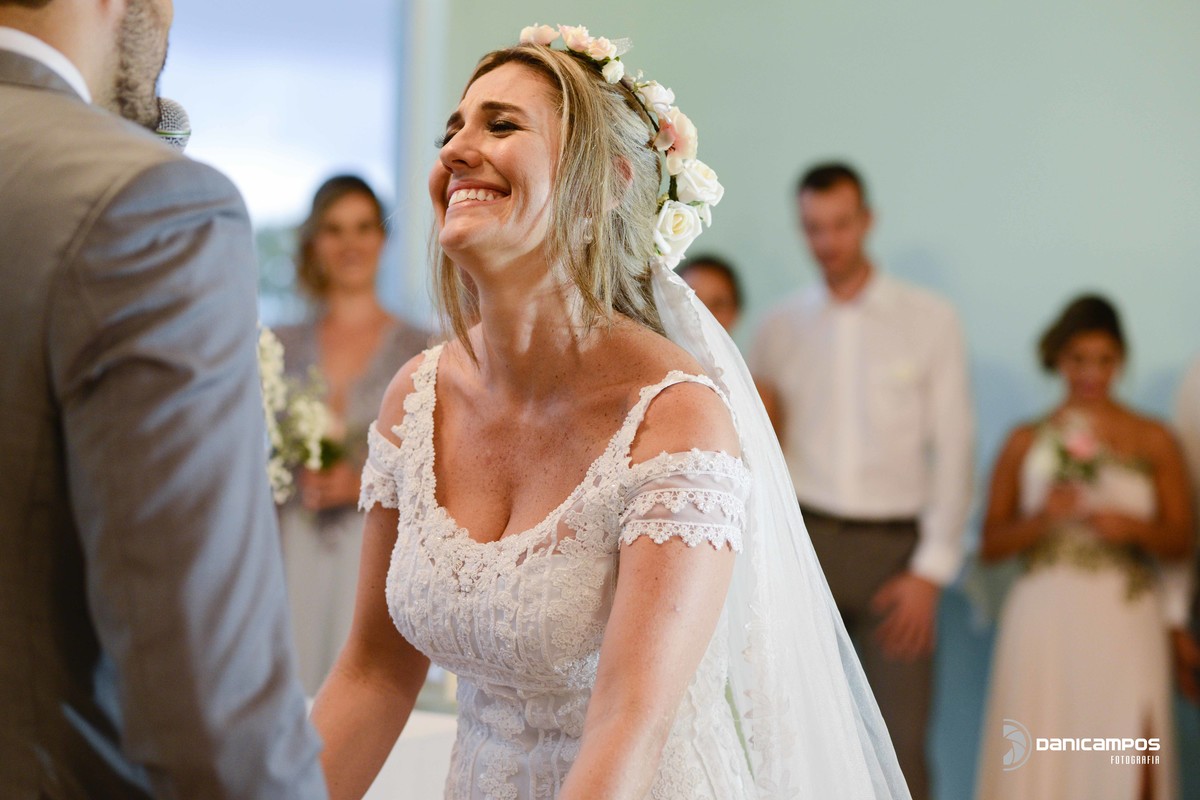 dani campos fotografia, fotografia de casamento, fotografos no litoral, noivas, casamento, casamento na praia, casamento na igreja, amor de noiva, vestidos de noivas, litoral de sao paulo, dia da noiva, caraguatatuba, sao sebastiao, ilhabela, casar de dia