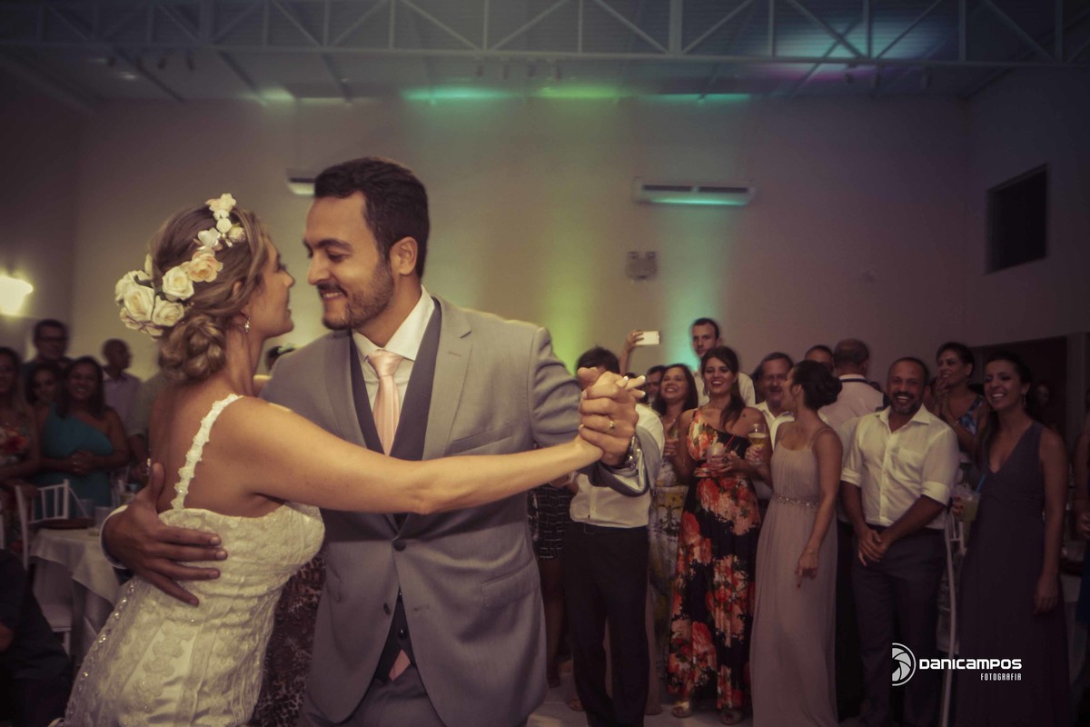 dani campos fotografia, fotografia de casamento, fotografos no litoral, noivas, casamento, casamento na praia, casamento na igreja, amor de noiva, vestidos de noivas, litoral de sao paulo, dia da noiva, caraguatatuba, sao sebastiao, ilhabela, casar de dia