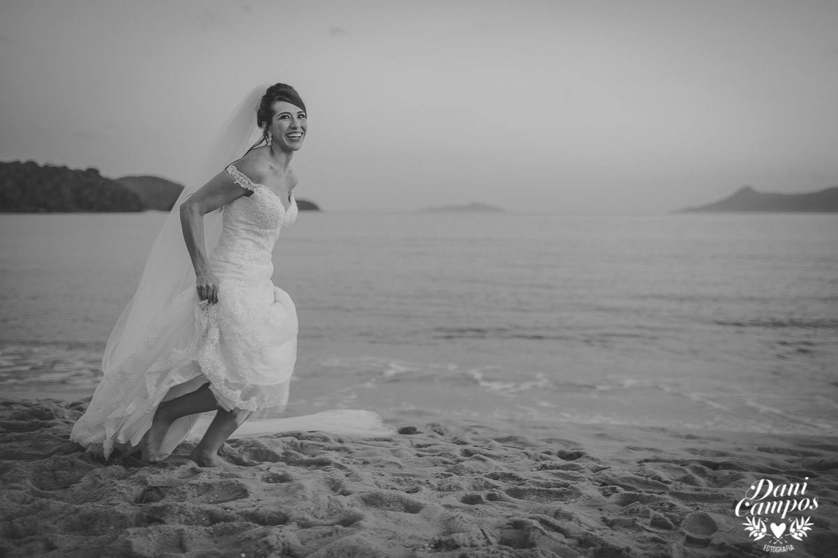 fotografo de casamento, casar de dia, casar na praia, bride linda, vestido de noiva, marina vai da pesca, madrinhas de casamento, fotografo no litoral, casar em caragua