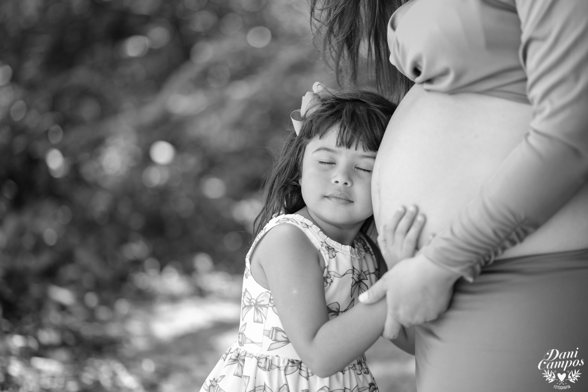 fotografia gestante gestante na praia ensaio fotografico gestante Ilha Bela fotografo no litoral norte dani campos fotografia