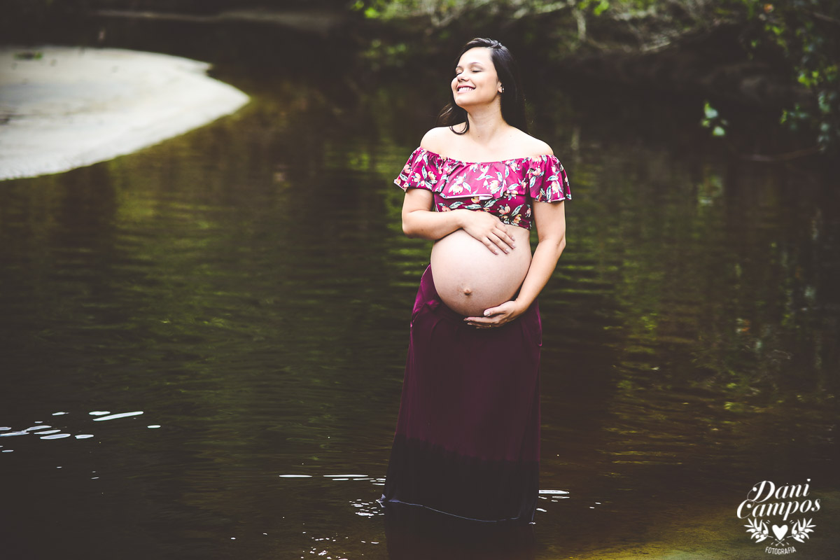 fotografia gestante na praia beach maternidade fotografos no litoral dani campos fotografia maternidade gravida mae de menina dogs base