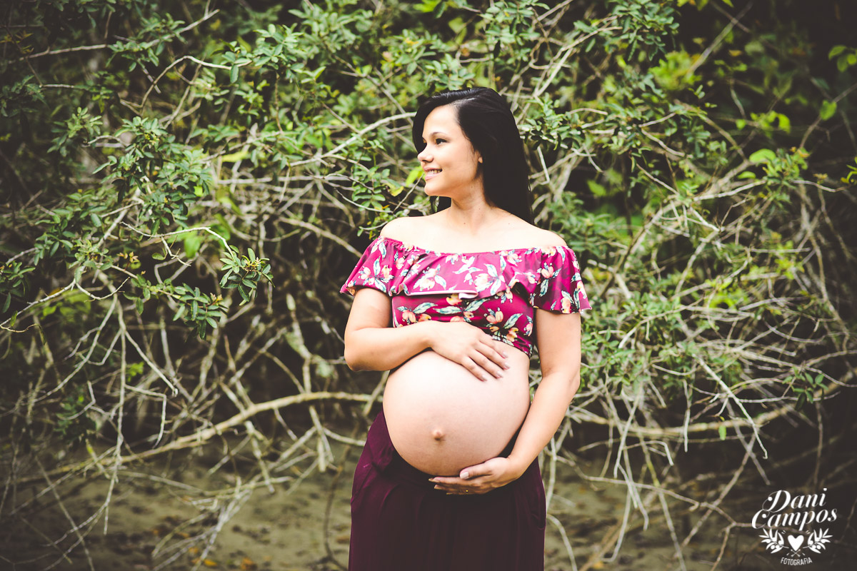 fotografia gestante na praia beach maternidade fotografos no litoral dani campos fotografia maternidade gravida mae de menina dogs base