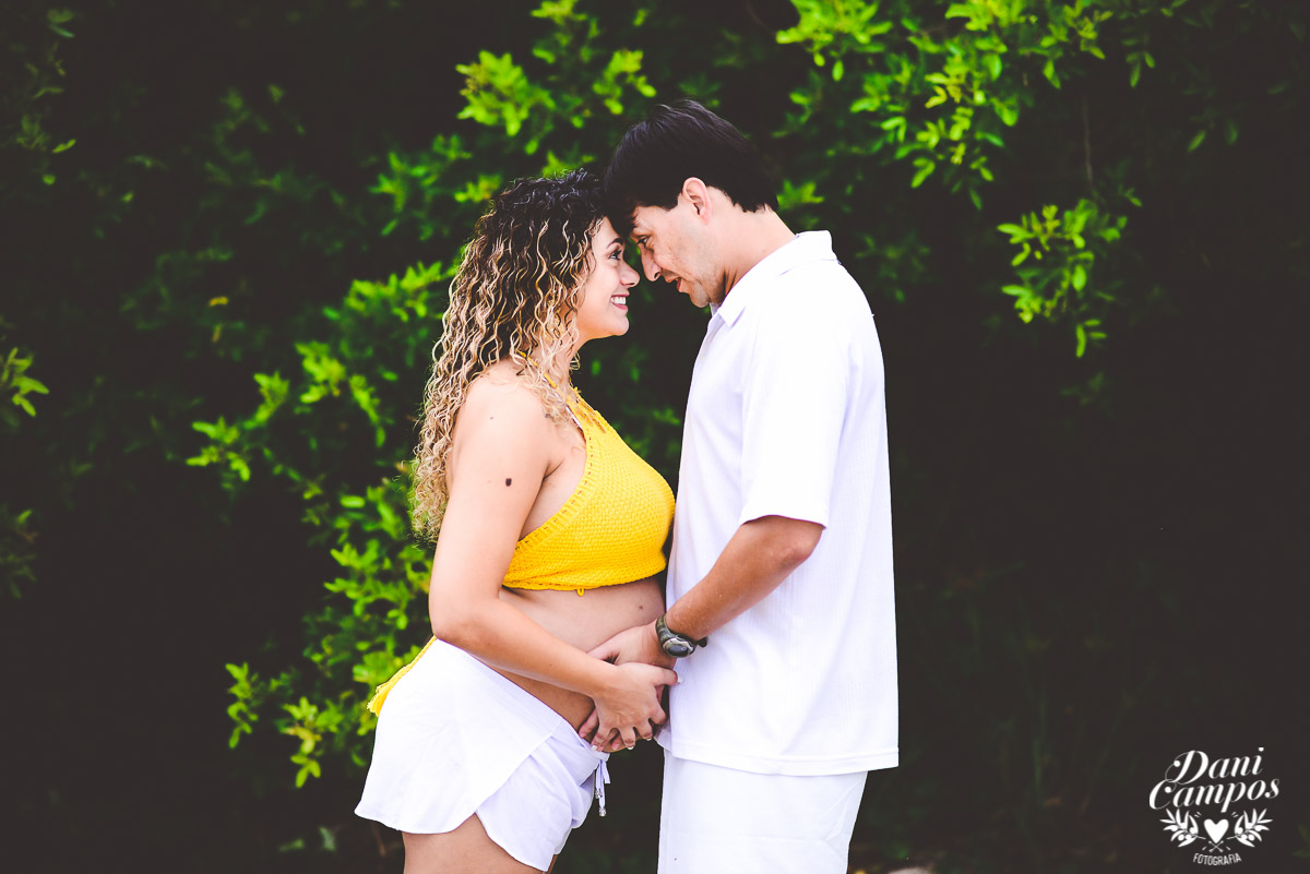 ensaio fotografico gestante, ensaio gestante litoral norte, ensaio na praia, mãe de menino, mãe de menina, fotografo de familia