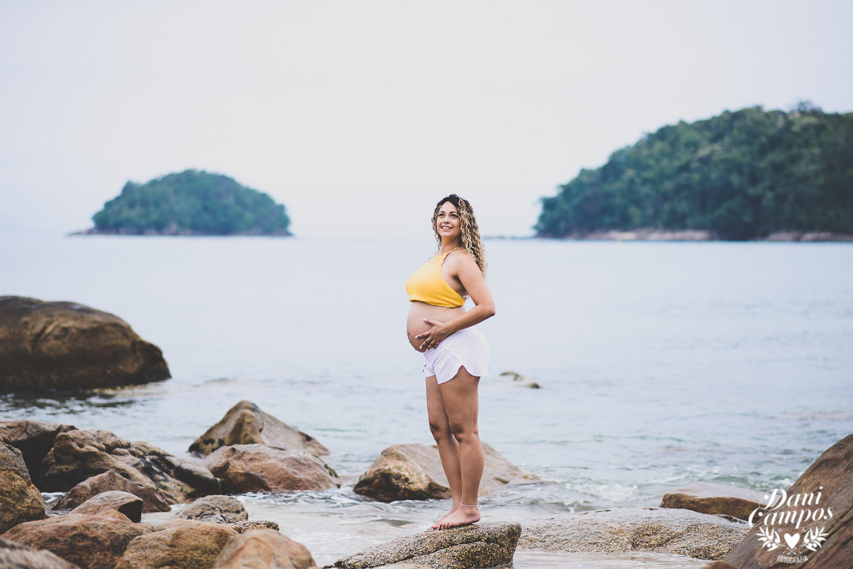 ensaio fotografico gestante, ensaio gestante litoral norte, ensaio na praia, mãe de menino, mãe de menina, fotografo de familia