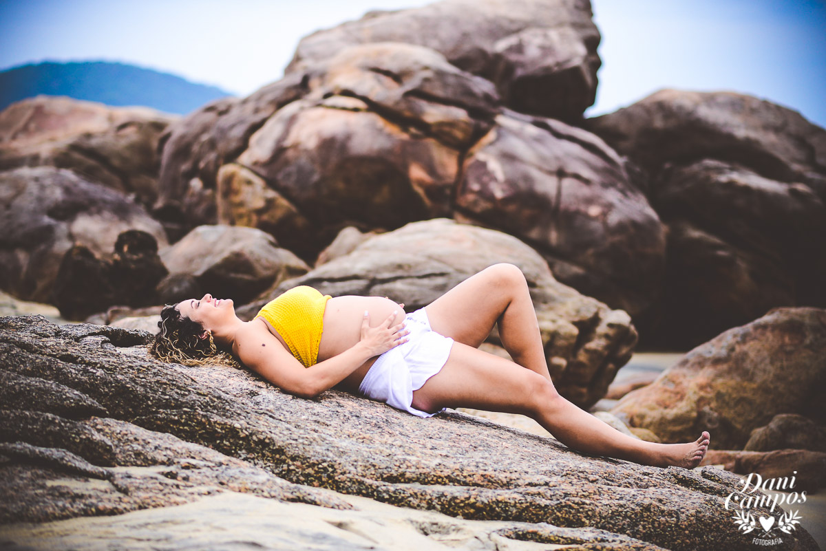 ensaio fotografico gestante, ensaio gestante litoral norte, ensaio na praia, mãe de menino, mãe de menina, fotografo de familia