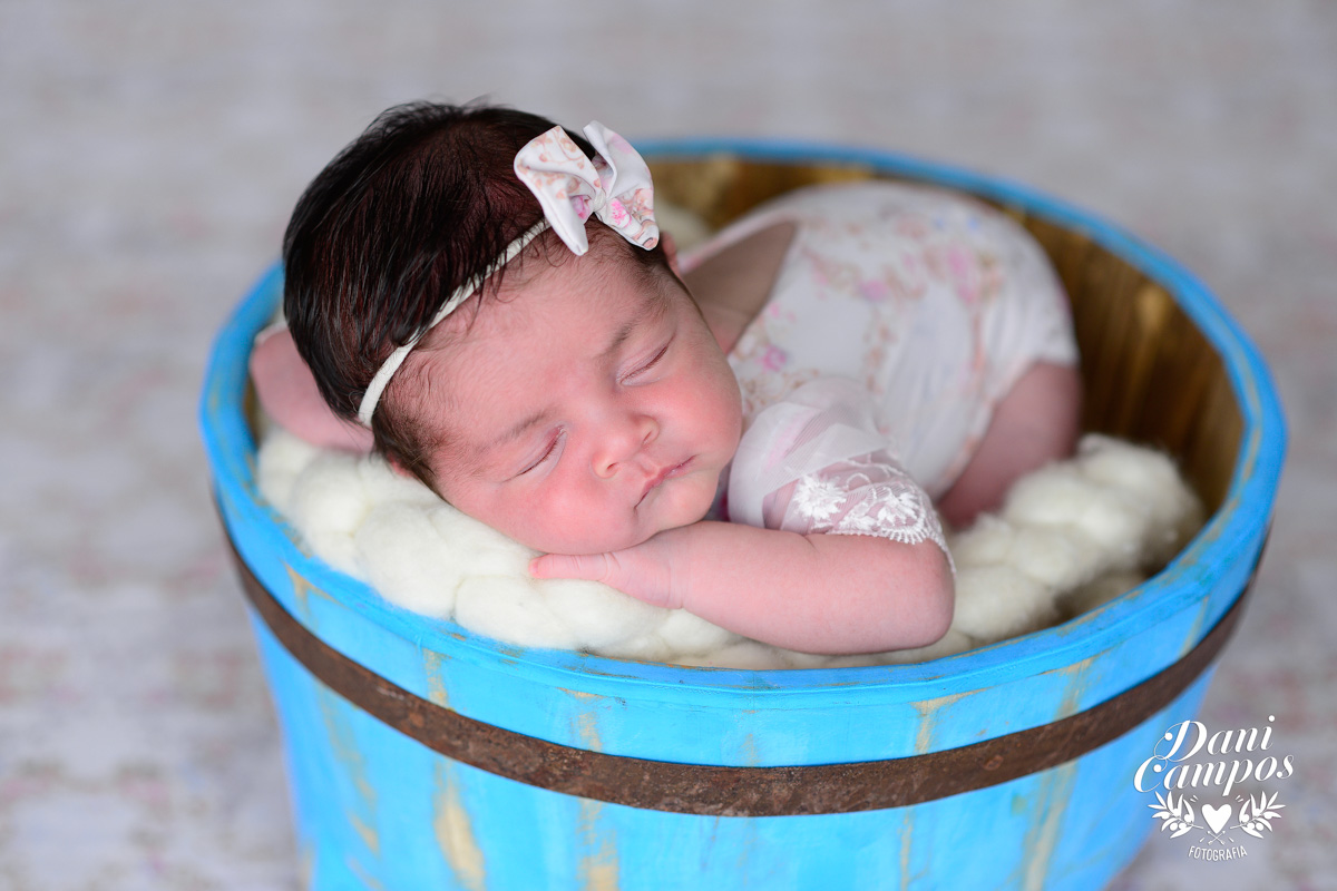 newborn fotografia de recem nascido fotografos no litoral dani campos fotografia bebe menina baby