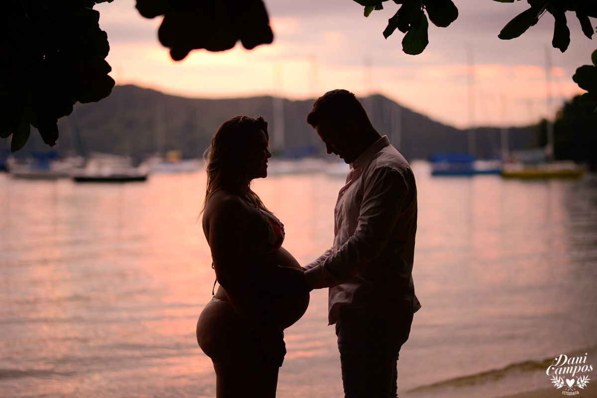 dani campos fotografia gestant gravida maternidade ensaio na praia ensaio fotografico gestante na praia fotografos no litoral Ubatuba Caragua Ilha bela