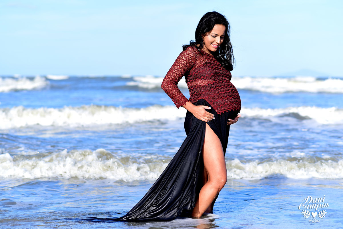 gestante na praia danicampos fotografia ensaio fotografico gestante 