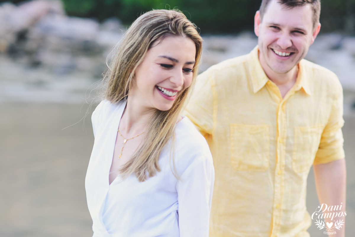 #fotoscasamento #prewedding #casamentonapraia #casarnapraia #destinationwedding #casamentonocampo #casarnocampo #makingof #casaremilhabela #casamentoemilhabela #fotografiadecasamento #casardedia #lapisdenoiva #chuvadearroz #casa28 #vilasalga #casadecanoa 