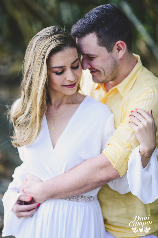 #fotoscasamento #prewedding #casamentonapraia #casarnapraia #destinationwedding #casamentonocampo #casarnocampo #makingof #casaremilhabela #casamentoemilhabela #fotografiadecasamento #casardedia #lapisdenoiva #chuvadearroz #casa28 #vilasalga #casadecanoa 
