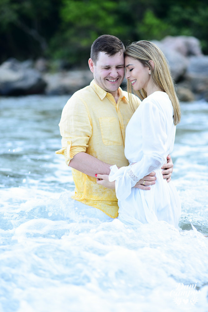 #fotoscasamento #prewedding #casamentonapraia #casarnapraia #destinationwedding #casamentonocampo #casarnocampo #makingof #casaremilhabela #casamentoemilhabela #fotografiadecasamento #casardedia #lapisdenoiva #chuvadearroz #casa28 #vilasalga #casadecanoa 