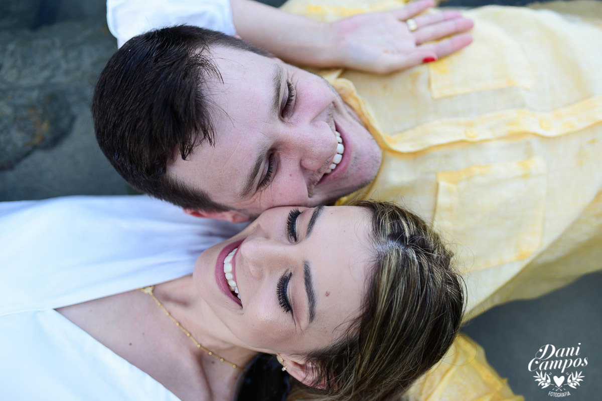 #fotoscasamento #prewedding #casamentonapraia #casarnapraia #destinationwedding #casamentonocampo #casarnocampo #makingof #casaremilhabela #casamentoemilhabela #fotografiadecasamento #casardedia #lapisdenoiva #chuvadearroz #casa28 #vilasalga #casadecanoa 