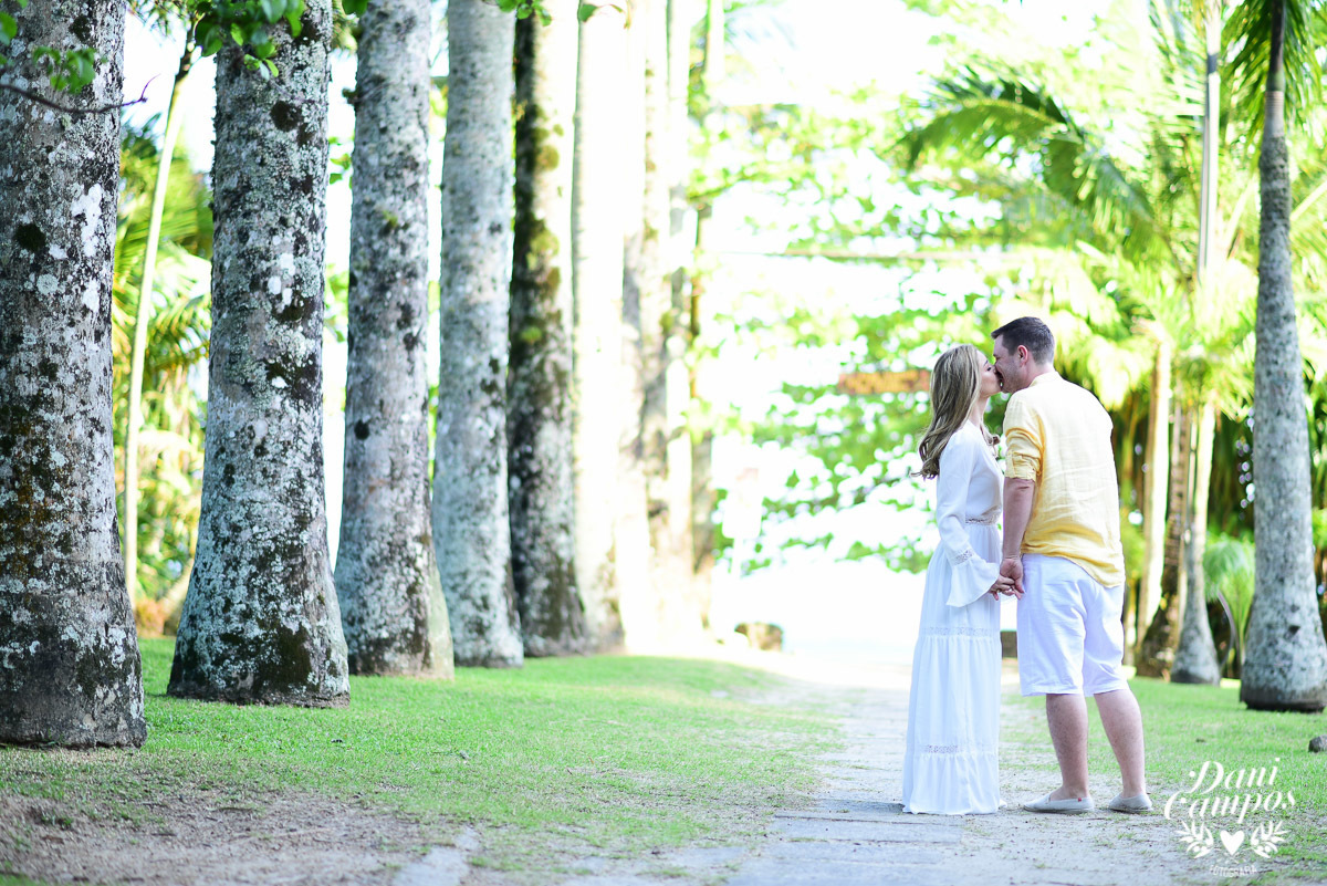#fotoscasamento #prewedding #casamentonapraia #casarnapraia #destinationwedding #casamentonocampo #casarnocampo #makingof #casaremilhabela #casamentoemilhabela #fotografiadecasamento #casardedia #lapisdenoiva #chuvadearroz #casa28 #vilasalga #casadecanoa