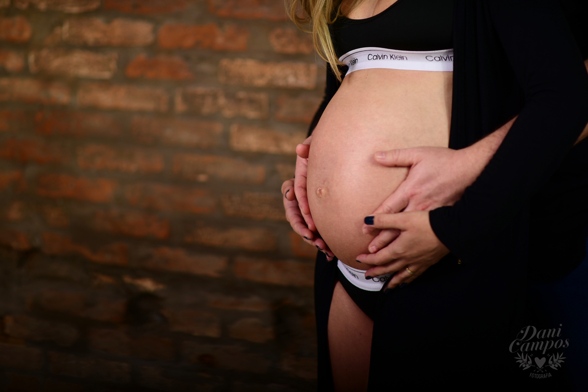 gestante estudio fotografia gravidez maternidade mae mae de menino fotografo no litoral 
