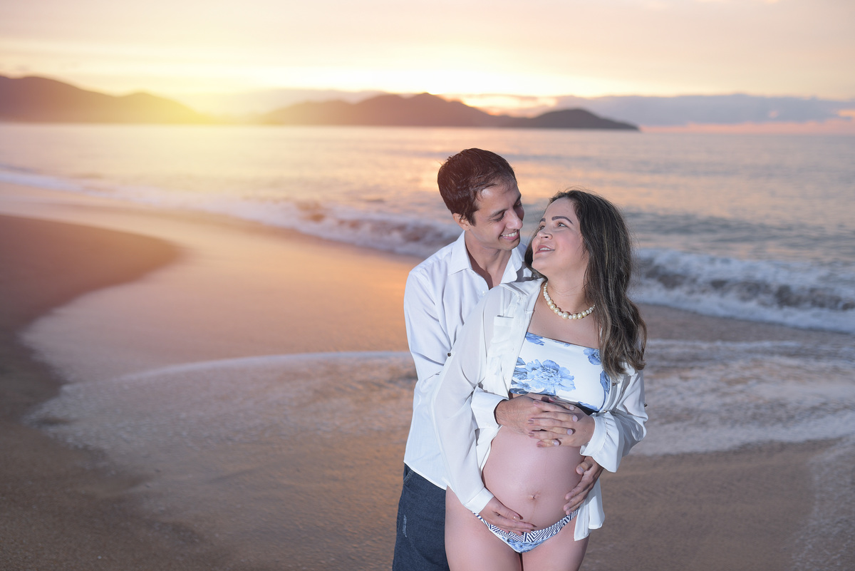 gestante ensaio fotografico gestante fotos na praia gestante na praia gravida fotografos no litoral