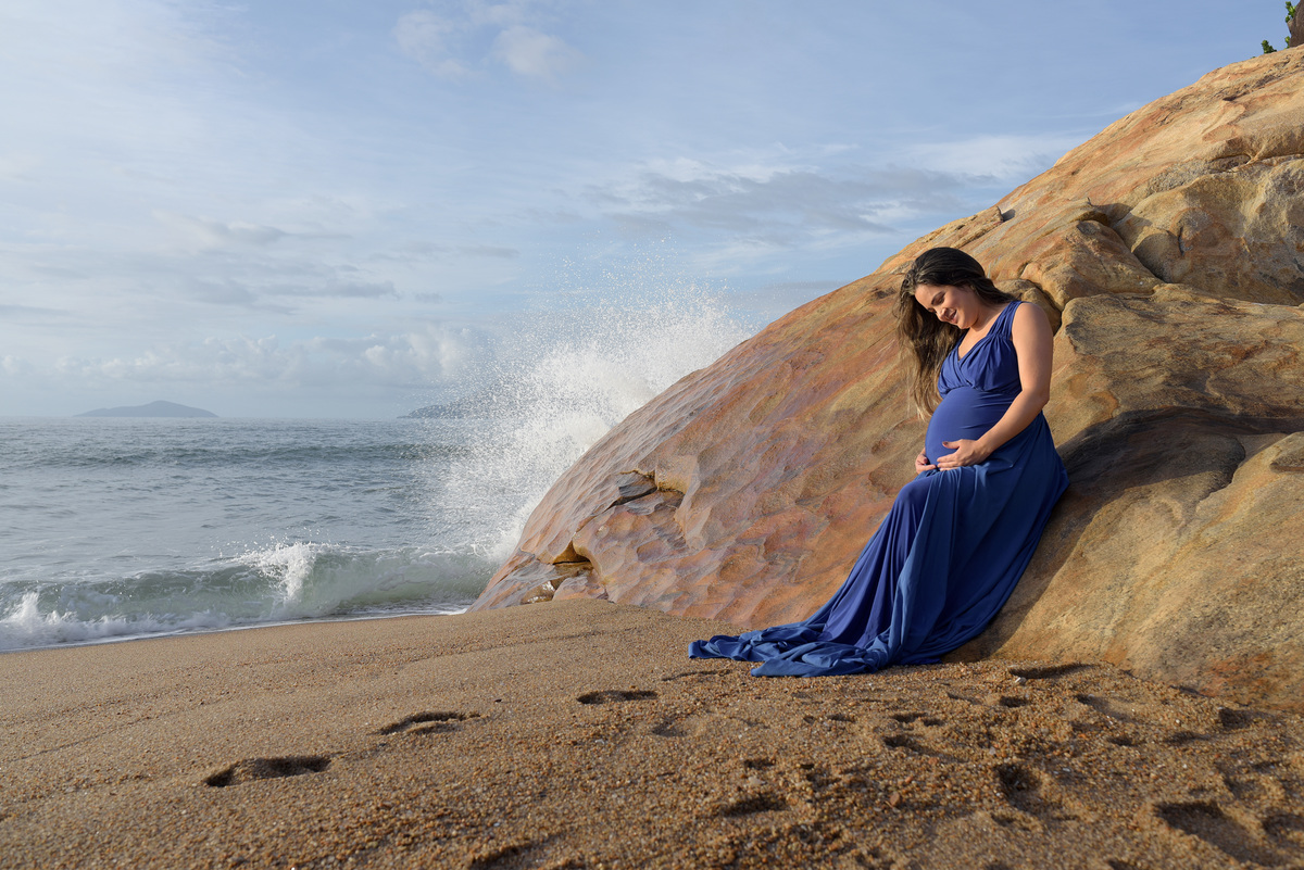 gestante ensaio fotografico gestante fotos na praia gestante na praia gravida fotografos no litoral