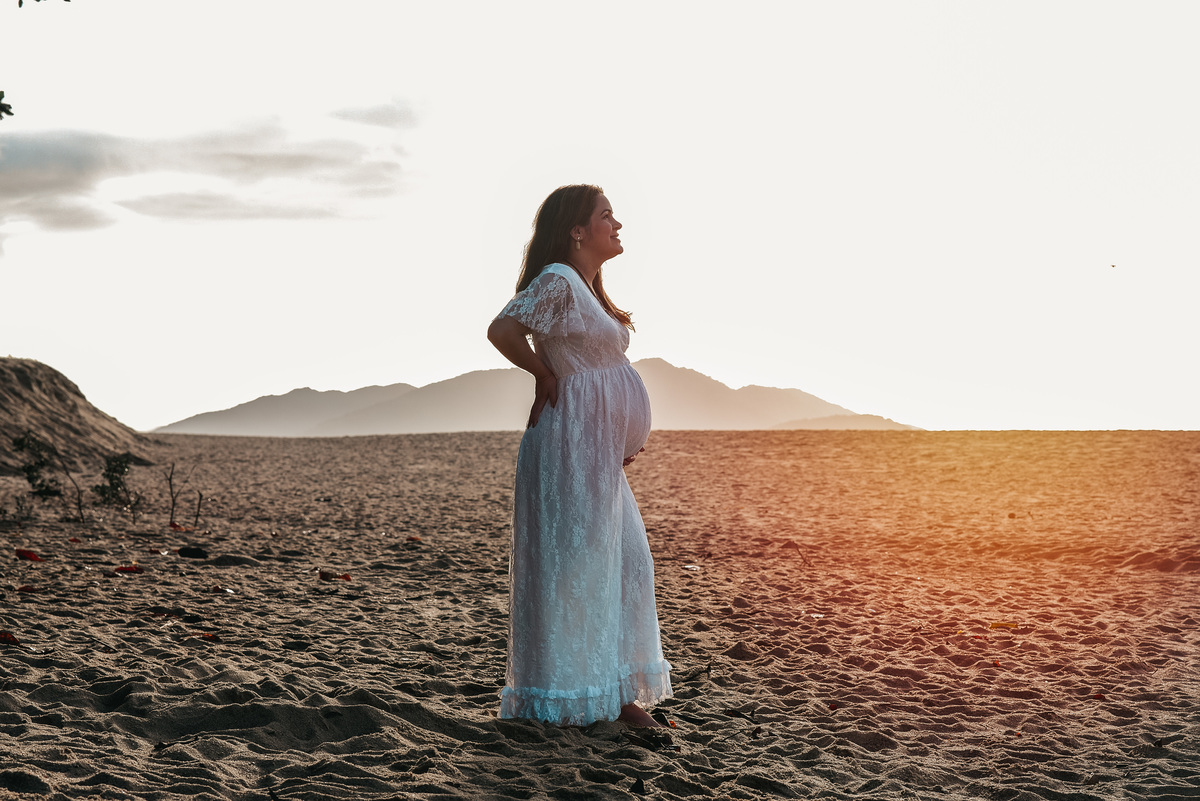 gestante ensaio fotografico gestante fotos na praia gestante na praia gravida fotografos no litoral