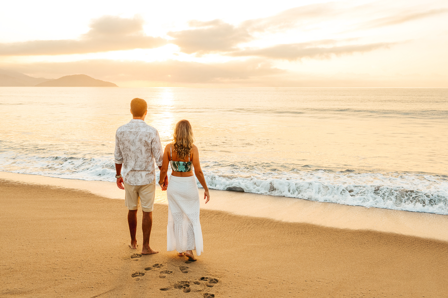 pre wedding na praia ensaio fotografico na praia nascer do sol fotografo no litoral