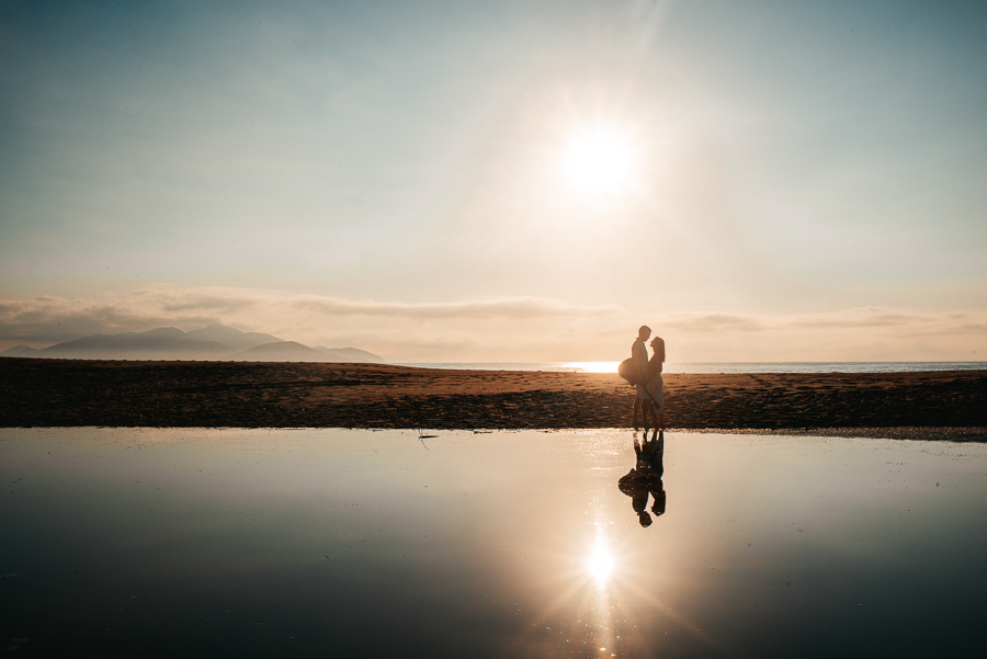 pre wedding na praia ensaio fotografico na praia nascer do sol fotografo no litoral
