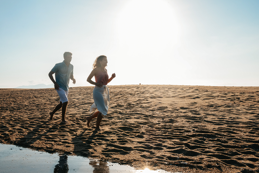 pre wedding na praia ensaio fotografico na praia nascer do sol fotografo no litoral