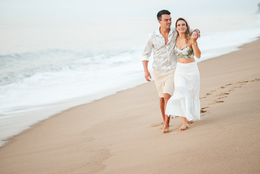 pre wedding na praia ensaio fotografico na praia nascer do sol fotografo no litoral